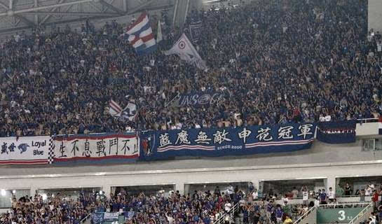  昂热主场灯光故障，百年球场遭遇技术尴尬  